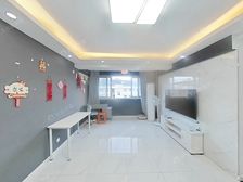 13号綫地鉄口400米,09年小区有地下车库,自主装修有阁楼