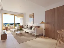 富恩希罗拉(Fuengirola)带共享无边泳池的公寓