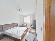 八村新出双南两房 中间位置不靠路 主打低总价 业主出国诚心卖