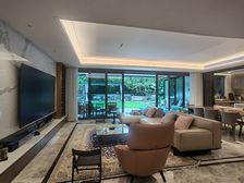 香港置地壹号半岛 豪华装修临湖大平层 一楼带500平花园