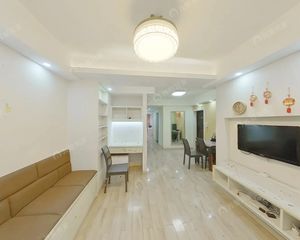 锦绣文澜阁,自住装修,房东急卖价格可谈