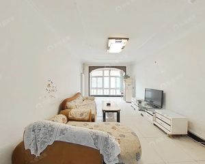 韩村河雅苑一层 简单装修两居室