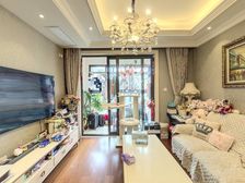 新上好房,几十万软装,三开间无任何遮挡,在卖中采光蕞好,诚售