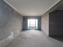 首付21万买礼嘉天街轻轨四房带大露台看中庭