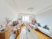 新上大面积三房 精装修业主自住的 看房全天方便