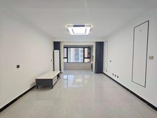 精装修小高层 证满两年 三叶草户型 地铁 诚心出售