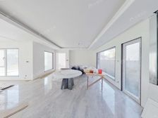 熙园B户型,有电梯,东边户,楼间距宽,窗户升级了,采光好