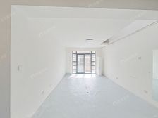 两房带阁楼 可以做三房 毛胚好改造 看房提前约