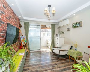 2开头拿下,可改三房,梅川步行街旁,一梯两户,精装修全明户型