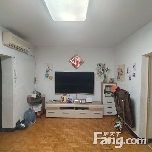 富乐北里 3室1卫1厅 64平简装修 2300元/月