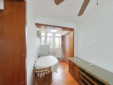 上南十村,一房一厅,客厅带阳台,楼层好