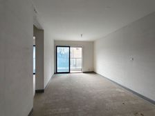 南岸区 龙湖康田麓宸四期 三房 99万