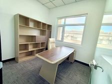 东四环四惠东地铁50米 锦裕写字楼60平精装修带家具出租