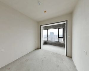 人民广场近 柒星国际 中上楼层 全天采光 急售