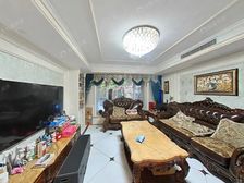 经典复式!自住精装修,看房方便,位置安静。