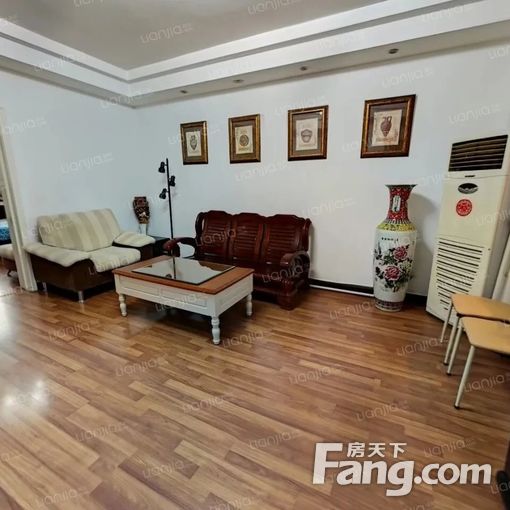 河东来安里精装南北两居 顶层通透 2700/月