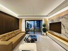 天邻风景南向精装三房 满二仅售139万