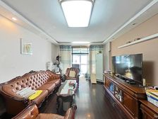 纯商品房小区,飞机户型三房院子可停两部车,环境优美绿化好惜售