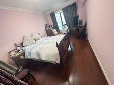 稀缺四房二厅二卫二阳台 华鼎广场15年专营让您购买放心省心!