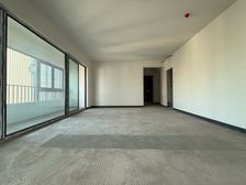 中央公园一环龙湖天街旁。中粮中央公园祥云 双书包 房源保真!