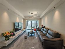 中央公园一环龙湖天街旁。中央公园祥云内圈 双书包 房源保真!