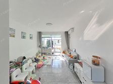 精装两房 交通方便 位置好 视野开阔 诚意出售