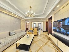 印象城 旁 小区金盛金盘 保养好