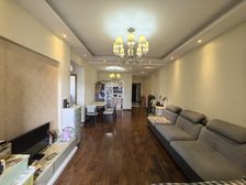 两江新区 融科海阔天空二期 三房 95万