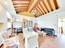 独栋!爱伦坡绿树成荫,繁花似锦,推窗见景,呼吸间皆是清新 。