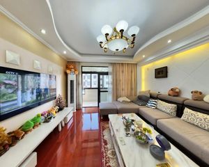 东湖馨园中庭位置,诚心出售,价格可谈