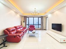 两江新区 龙湖大平层4房 看湖 南北通透 芝华士沙发