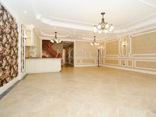 精装修电梯房下叠有钥匙 使用面积大 南北通透 交通便利 诚售