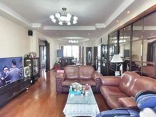 空中别墅,带南北露台,5房户型,小区中间位置