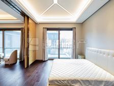 端户边户 在家就可赏秋天的别墅 上2下2带电梯