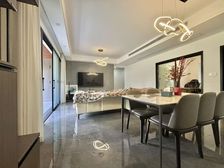 南岸区 荣盛华府一期 四房 150万