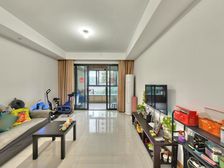 满屋 价格可以谈 诚心出售 随时看房