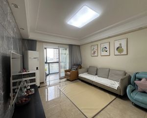 世茂滨江府3室2厅1卫南朝向288.0万元/套出售