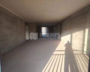国体中心板块 外-国语中-学旁绿地悦城高楼层大5房急售