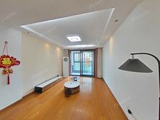 新上南北大两房,精装拎包入住,看房随时,开窗见景