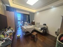 在寂静中品味,在喧闹中生活,此房安闲舒适,是您的选择!