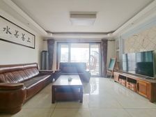 强推房源,明星好房,独立入户,精装大四房.高楼层视野采光好。