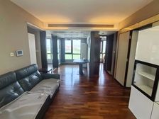 本周必售,两年精装修装,买进价高税费低,有地下产权车位,高区