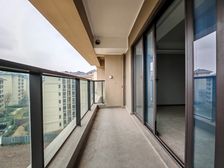 中央公园龙湖天街旁轻轨洋房。绿城春溪云庐 看中庭 保真!