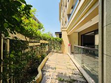 中央公园龙湖天街旁轻轨洋房。前后大花园 绿城春溪云庐 保真