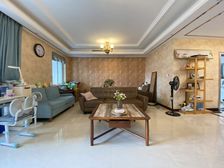 精装修大平层,龙头寺公园门口,急售