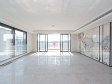 龍宸壹號 186.63平4居 南向精装修 随时签约