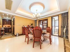 新城公馆天域 4室2厅 精装修