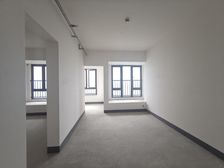 北滨路全看江房源。龙湖春森彼岸 看来福士及洪崖洞 保真!