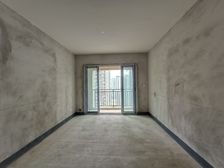 源 绿地海外滩 92.45平3居 毛坯 方便看房