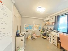 精装边套三房。蓬莱公园旁,采光视野好